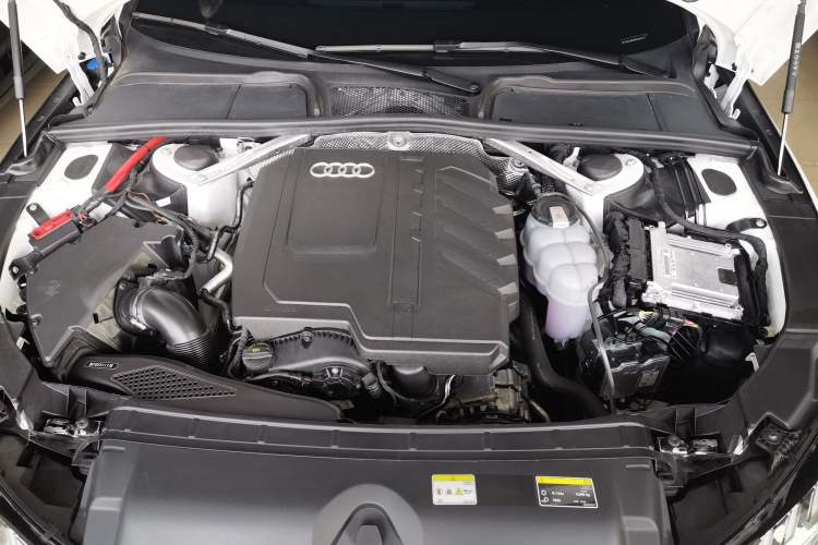 Used Audi A4L 2024 40 TFSI Luxury Dynamic Edition Engine Bay