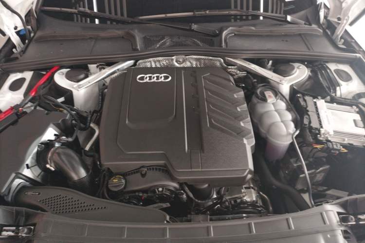 Used Audi A4L 2024 40 TFSI Luxury Dynamic Edition Engine Bay