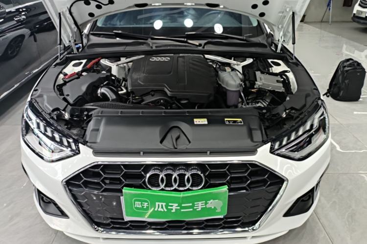 Used Audi A4L 2024 40 TFSI Fashion Dynamic Model Engine Bay