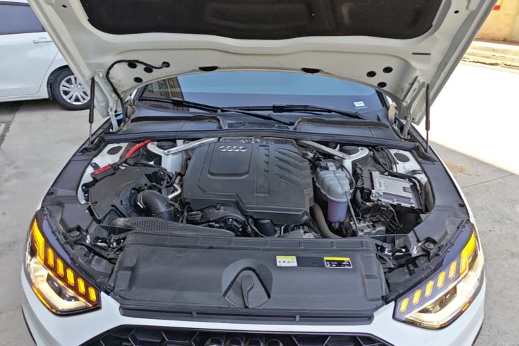 Used Audi A4L 2024 40 TFSI Luxury Dynamic Edition Engine Bay