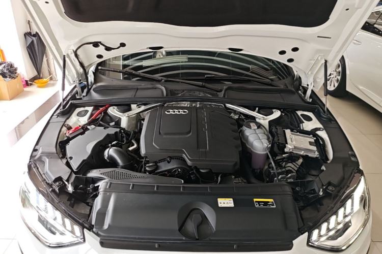 Used Audi A4L 2024 40 TFSI Luxury Dynamic Edition Engine Bay