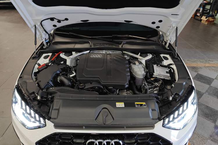 Used Audi A4L 2024 40 TFSI Luxury Dynamic Edition Engine Bay
