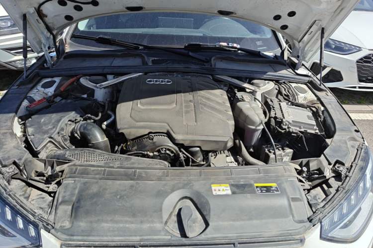 Used Audi A4L 2024 40 TFSI Fashion Dynamic Model Engine Bay