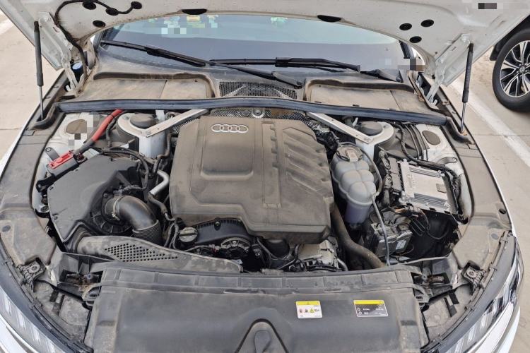 Used Audi A4L 2024 40 TFSI Fashion Dynamic Model Engine Bay