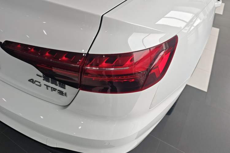 Used Audi A4L 2024 40 TFSI Luxury Dynamic Edition Exterior 3