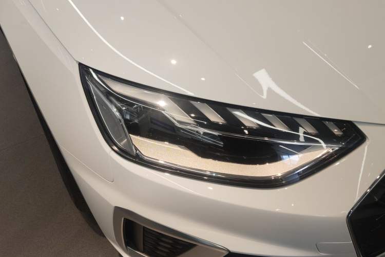 Used Audi A4L 2024 40 TFSI Fashion Dynamic Model Exterior 3