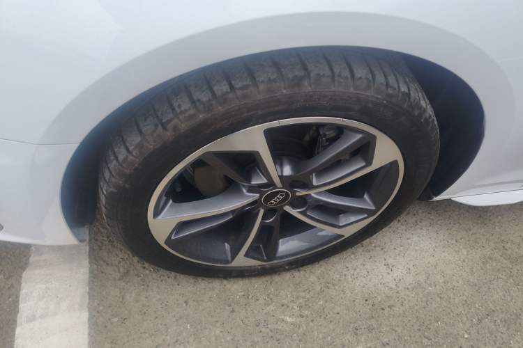 Used Audi A4L 2024 40 TFSI Fashion Dynamic Model Exterior 4