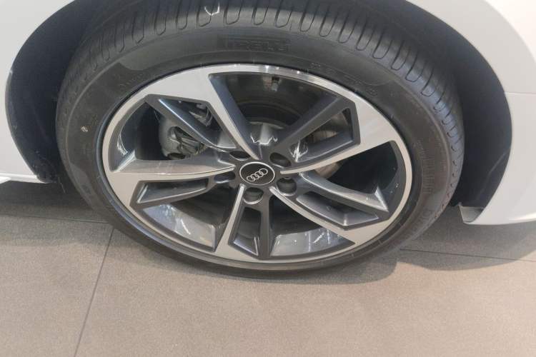 Used Audi A4L 2024 40 TFSI Fashion Dynamic Model Exterior 4