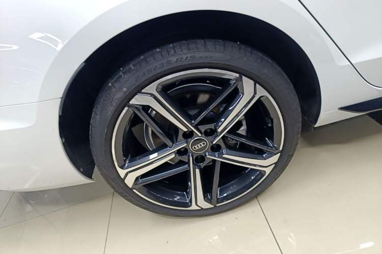 Used Audi A4L 2024 40 TFSI Luxury Dynamic Edition Exterior 5