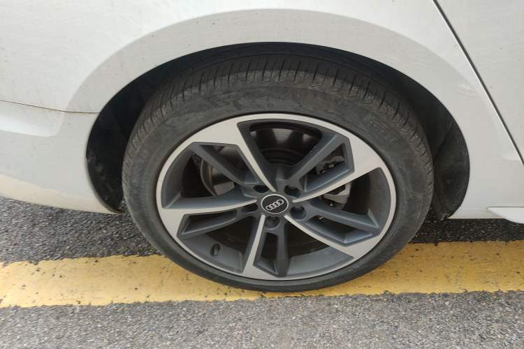Used Audi A4L 2024 40 TFSI Fashion Dynamic Model Exterior 5