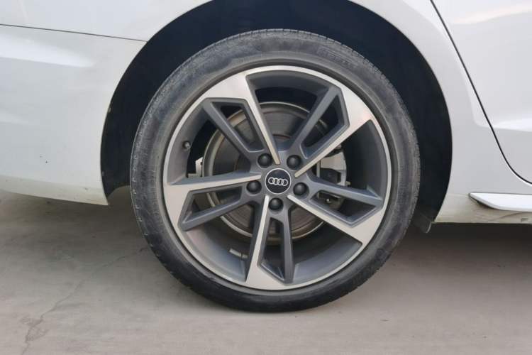 Used Audi A4L 2024 40 TFSI Fashion Dynamic Model Exterior 5