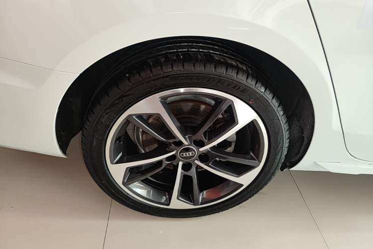 Used Audi A4L 2024 40 TFSI Fashion Dynamic Model Exterior 5