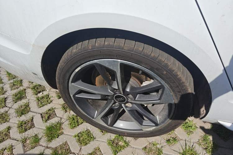 Used Audi A4L 2024 40 TFSI Fashion Dynamic Model Exterior 5