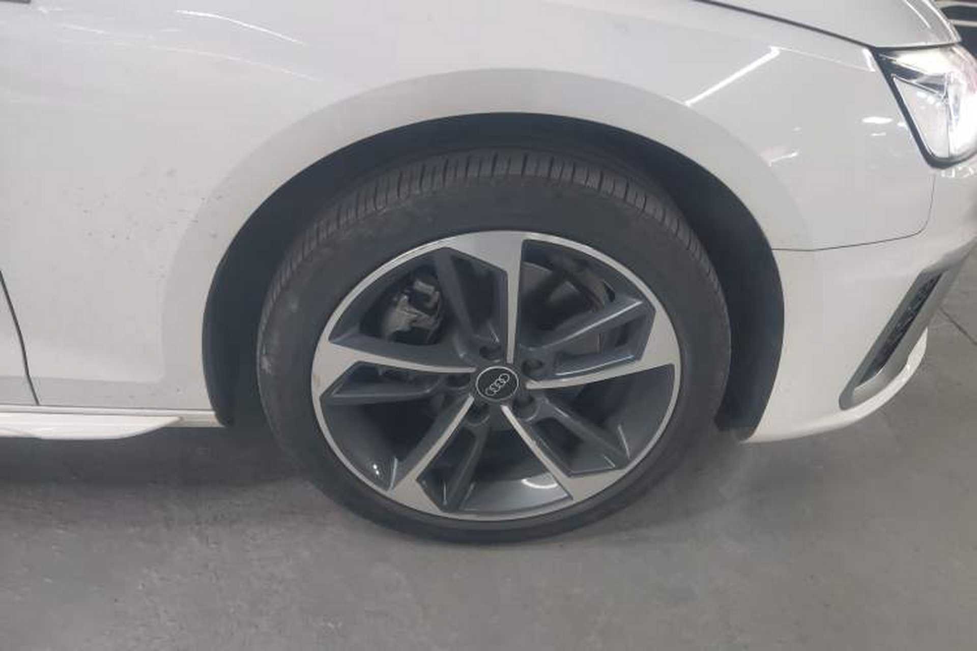 Used Audi A4L 2024 40 TFSI Fashion Dynamic Model Exterior 6