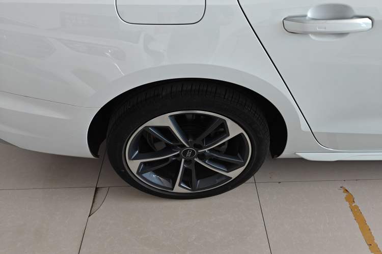 Used Audi A4L 2024 40 TFSI Fashion Dynamic Model Exterior 8