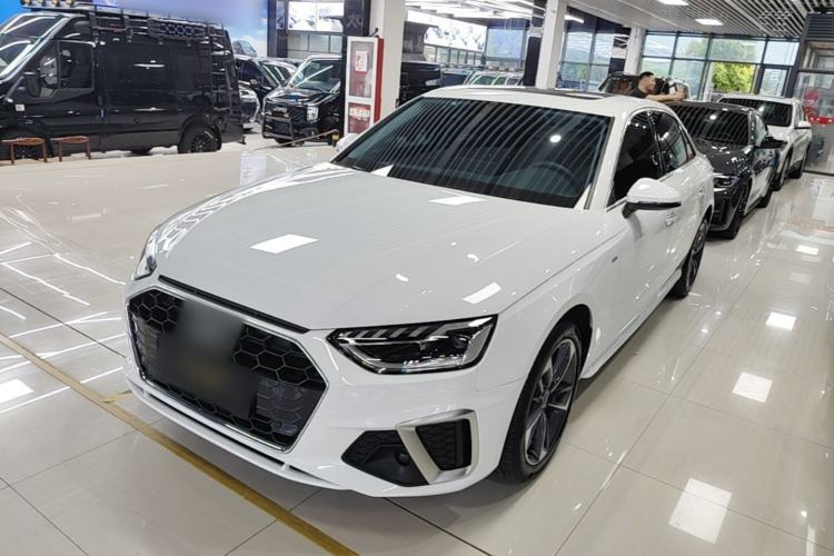 Audi A4L 2024 40 TFSI Fashion Dynamic Model с пробегом Guazi used car, China used car export, Used car for sale, Used cars, Cheapest cars for sale