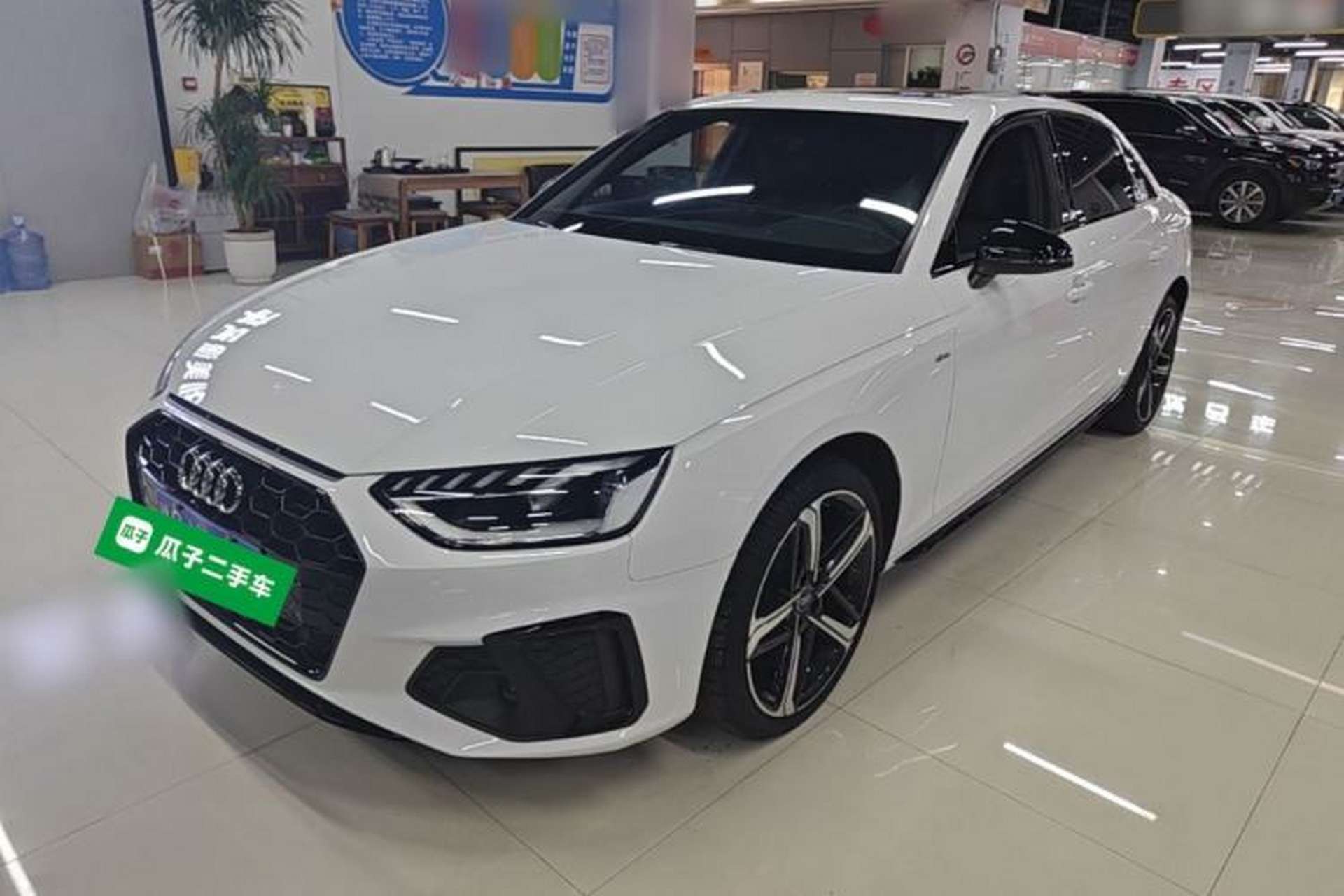 Used Audi A4L 2024 40 TFSI Luxury Dynamic Edition Front Left 45 Deg