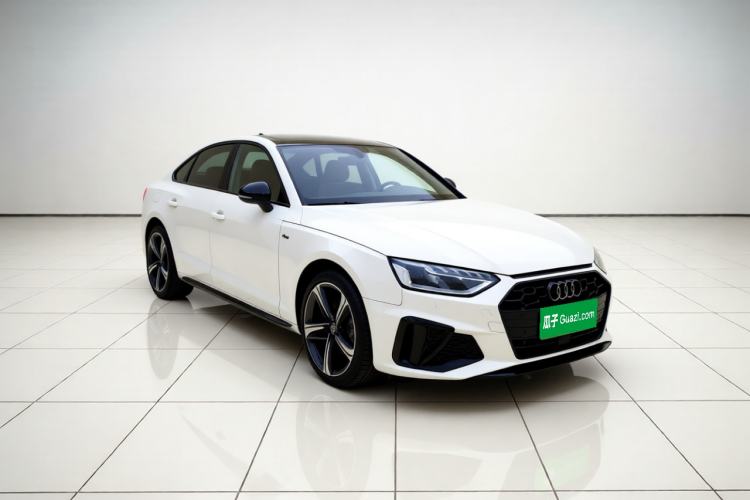 Used Audi A4L 2024 40 TFSI Luxury Dynamic Edition Front Right 45 Deg