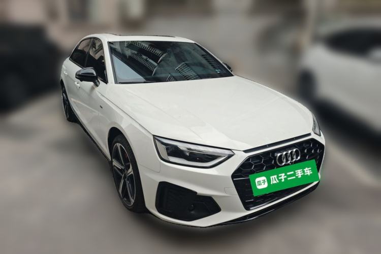 Used Audi A4L 2024 40 TFSI Luxury Dynamic Edition Front Right 45 Deg