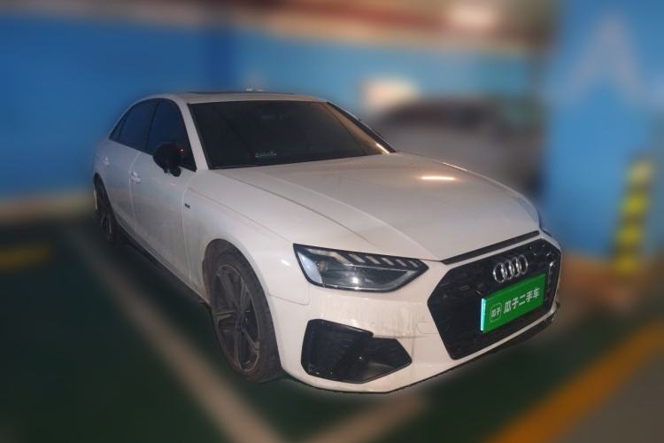 Used Audi A4L 2024 40 TFSI Luxury Dynamic Edition Front Right 45 Deg