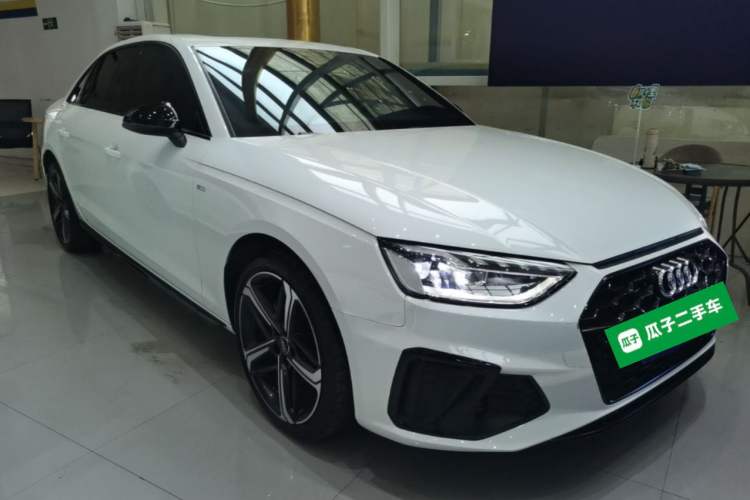 Used Audi A4L 2024 40 TFSI Luxury Dynamic Edition Front Right 45 Deg