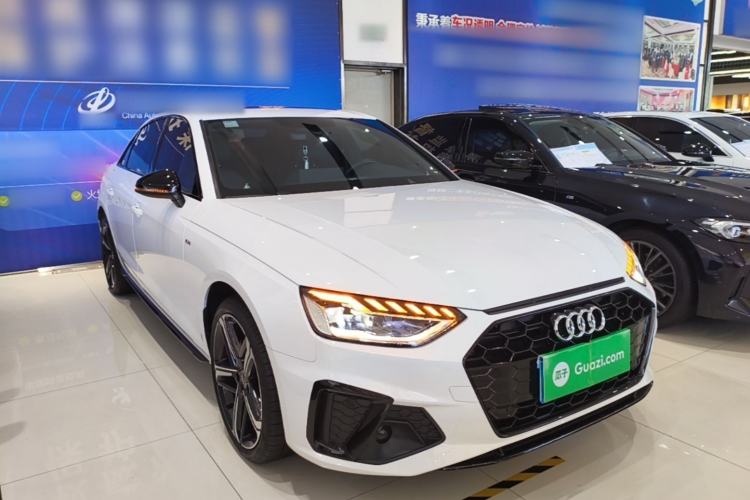 Used Audi A4L 2024 40 TFSI Luxury Dynamic Edition Front Right 45 Deg