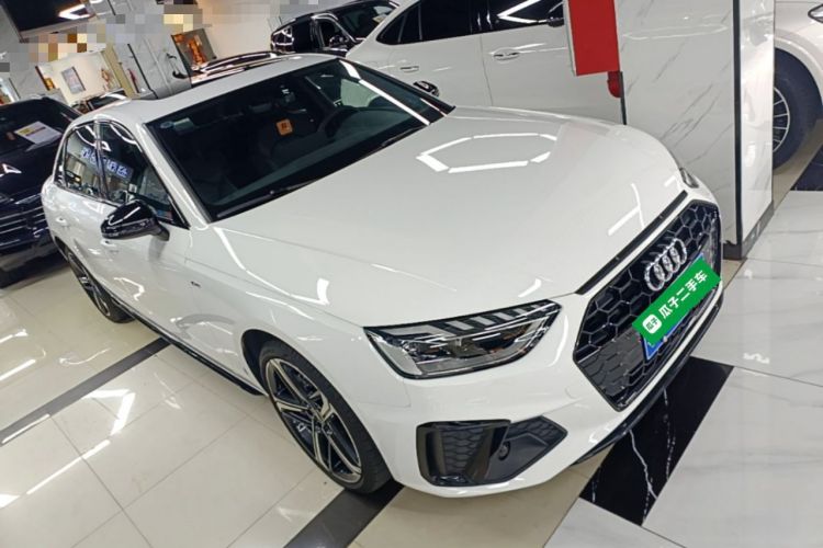 Used Audi A4L 2024 40 TFSI Luxury Dynamic Edition Front Right 45 Deg