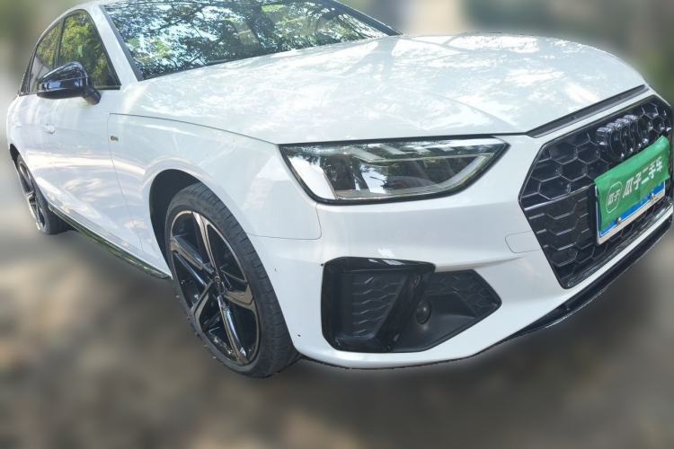 Used Audi A4L 2024 40 TFSI Luxury Dynamic Edition Front Right 45 Deg