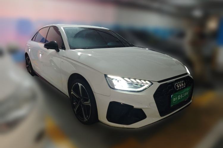 Used Audi A4L 2024 40 TFSI Luxury Dynamic Edition Front Right 45 Deg