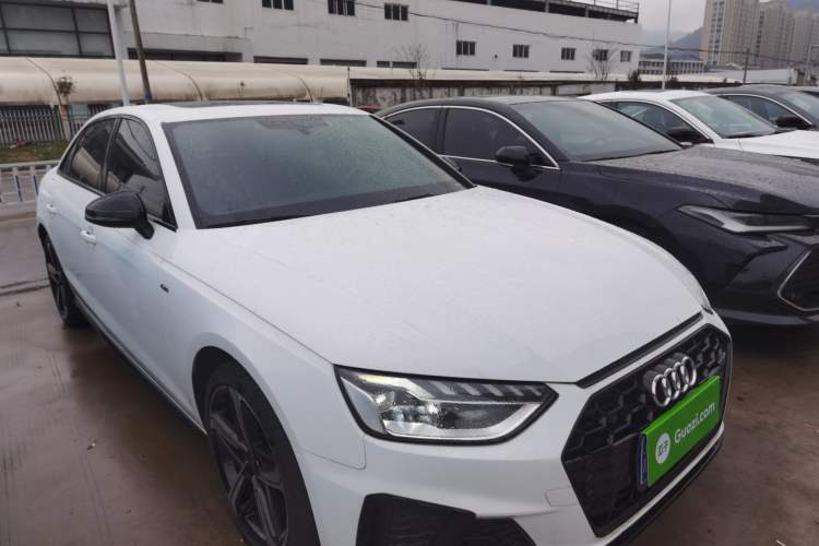 Used Audi A4L 2024 40 TFSI Luxury Dynamic Edition Front Right 45 Deg