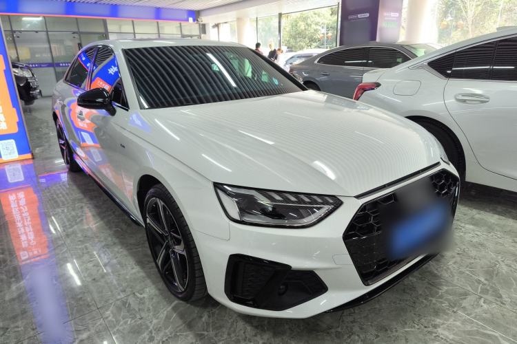 Used Audi A4L 2024 40 TFSI Luxury Dynamic Edition Front Right 45 Deg