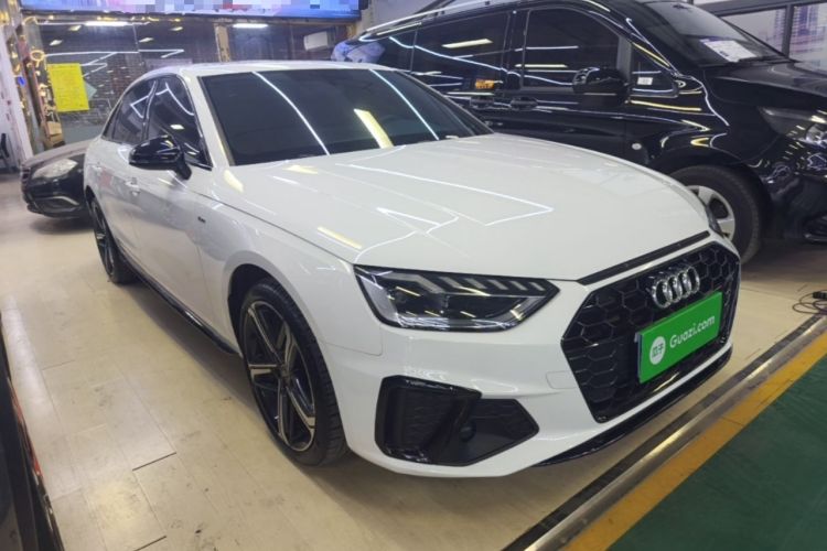 Used Audi A4L 2024 40 TFSI Luxury Dynamic Edition Front Right 45 Deg