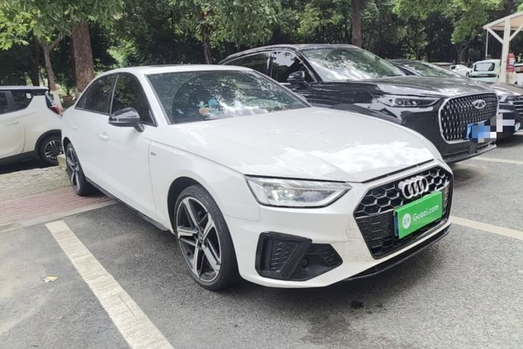 Used Audi A4L 2024 40 TFSI Luxury Dynamic Edition Front Right 45 Deg