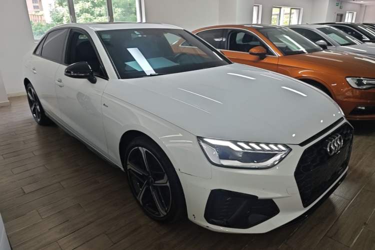 Used Audi A4L 2024 40 TFSI Luxury Dynamic Edition Front Right 45 Deg