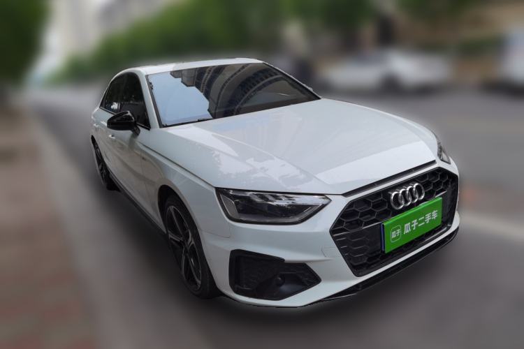 Used Audi A4L 2024 40 TFSI Luxury Dynamic Edition Front Right 45 Deg