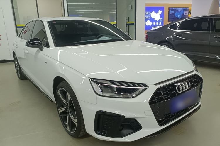 Used Audi A4L 2024 40 TFSI Luxury Dynamic Edition Front Right 45 Deg