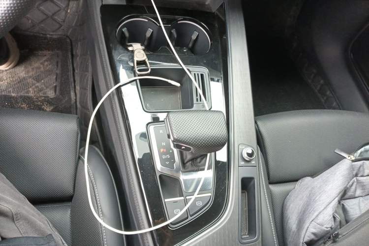 Used Audi A4L 2024 40 TFSI Luxury Dynamic Edition Gear Lever