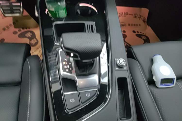 Used Audi A4L 2024 40 TFSI Luxury Dynamic Edition Gear Lever