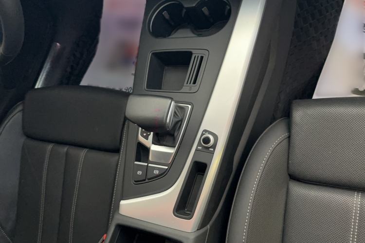 Used Audi A4L 2024 40 TFSI Fashion Dynamic Model Gear Lever