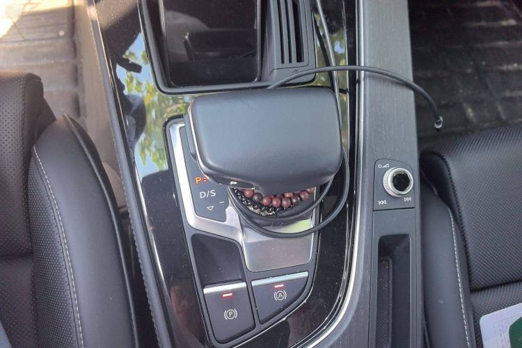 Used Audi A4L 2024 40 TFSI Luxury Dynamic Edition Gear Lever