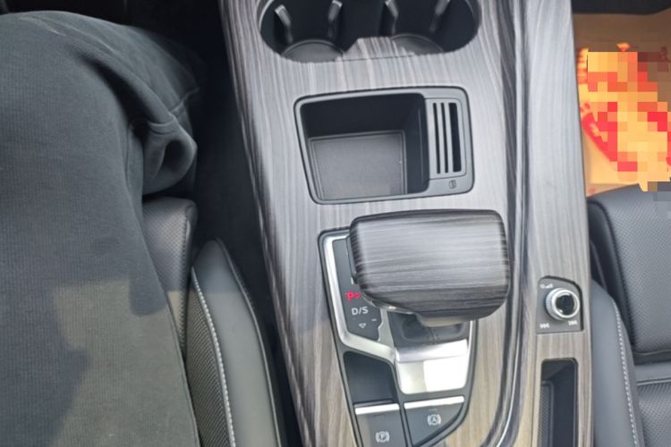 Used Audi A4L 2024 40 TFSI Luxury Dynamic Edition Gear Lever