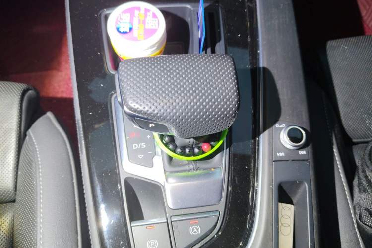 Used Audi A4L 2024 40 TFSI Luxury Dynamic Edition Gear Lever