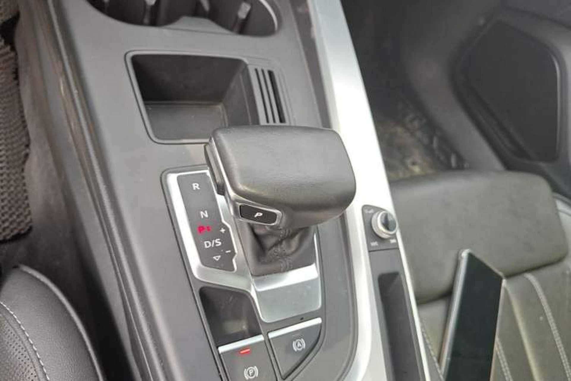Used Audi A4L 2024 40 TFSI Fashion Dynamic Model Gear Lever