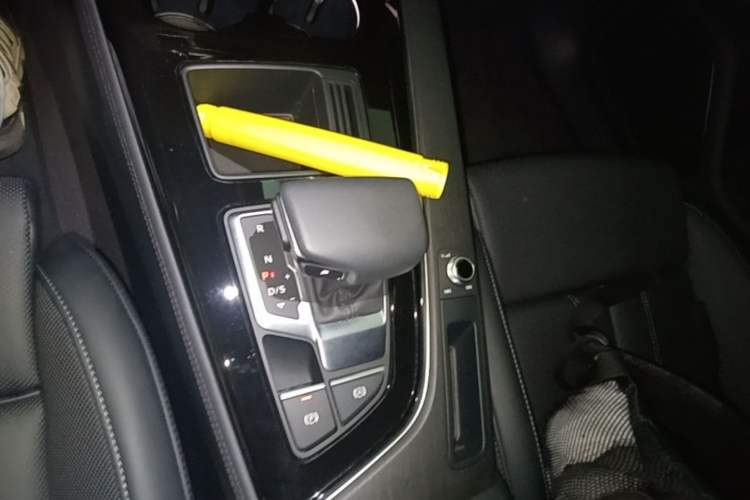 Used Audi A4L 2024 40 TFSI Luxury Dynamic Edition Gear Lever