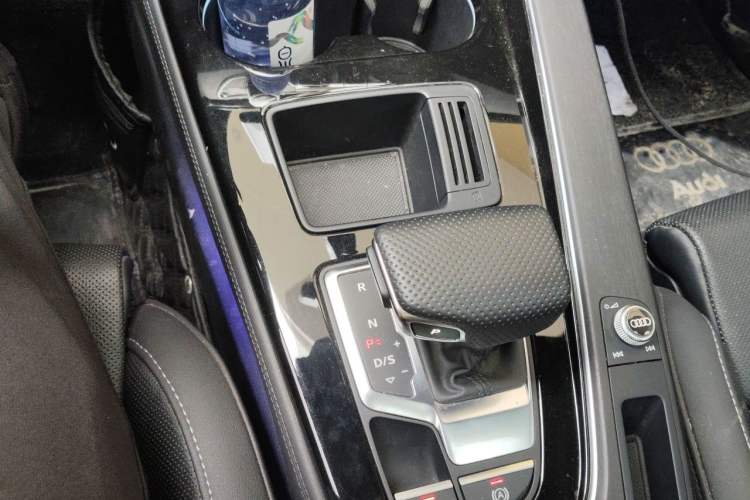 Used Audi A4L 2024 40 TFSI Luxury Dynamic Edition Gear Lever