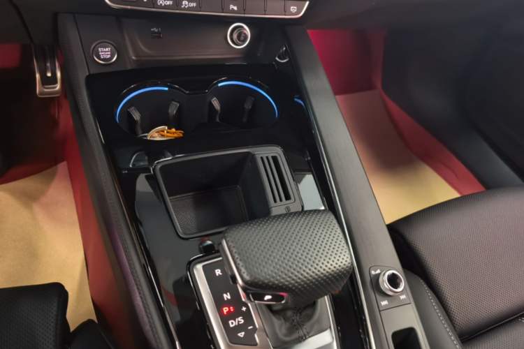 Used Audi A4L 2024 40 TFSI Luxury Dynamic Edition Gear Lever