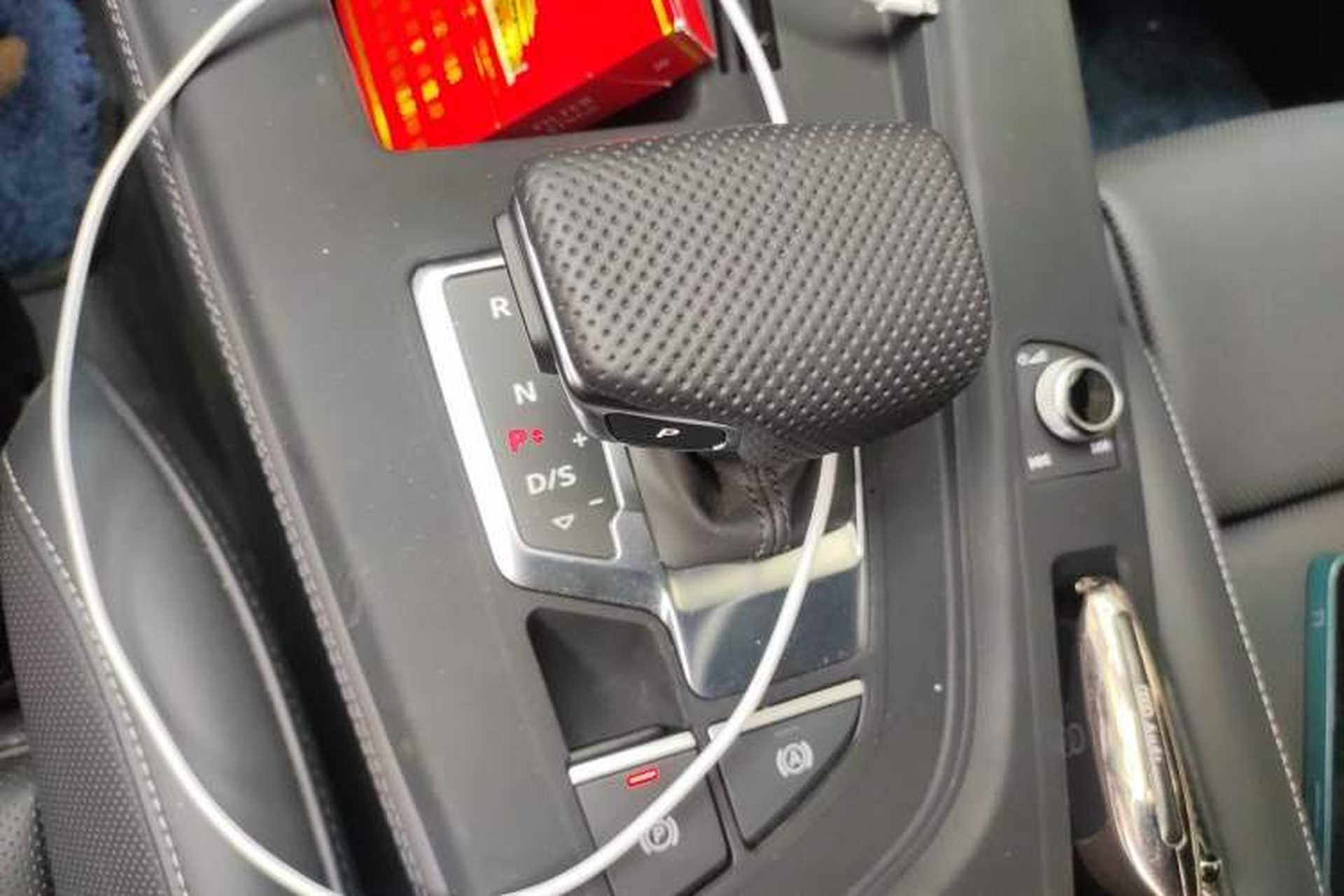 Used Audi A4L 2024 40 TFSI Luxury Dynamic Edition Gear Lever