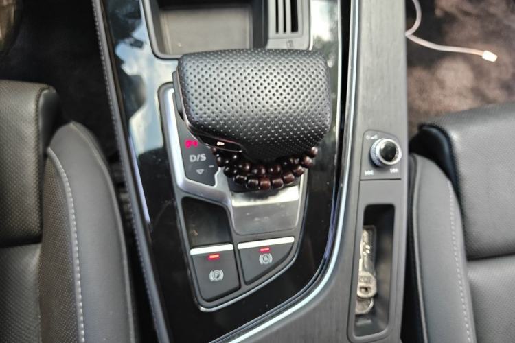 Used Audi A4L 2024 40 TFSI Luxury Dynamic Edition Gear Lever