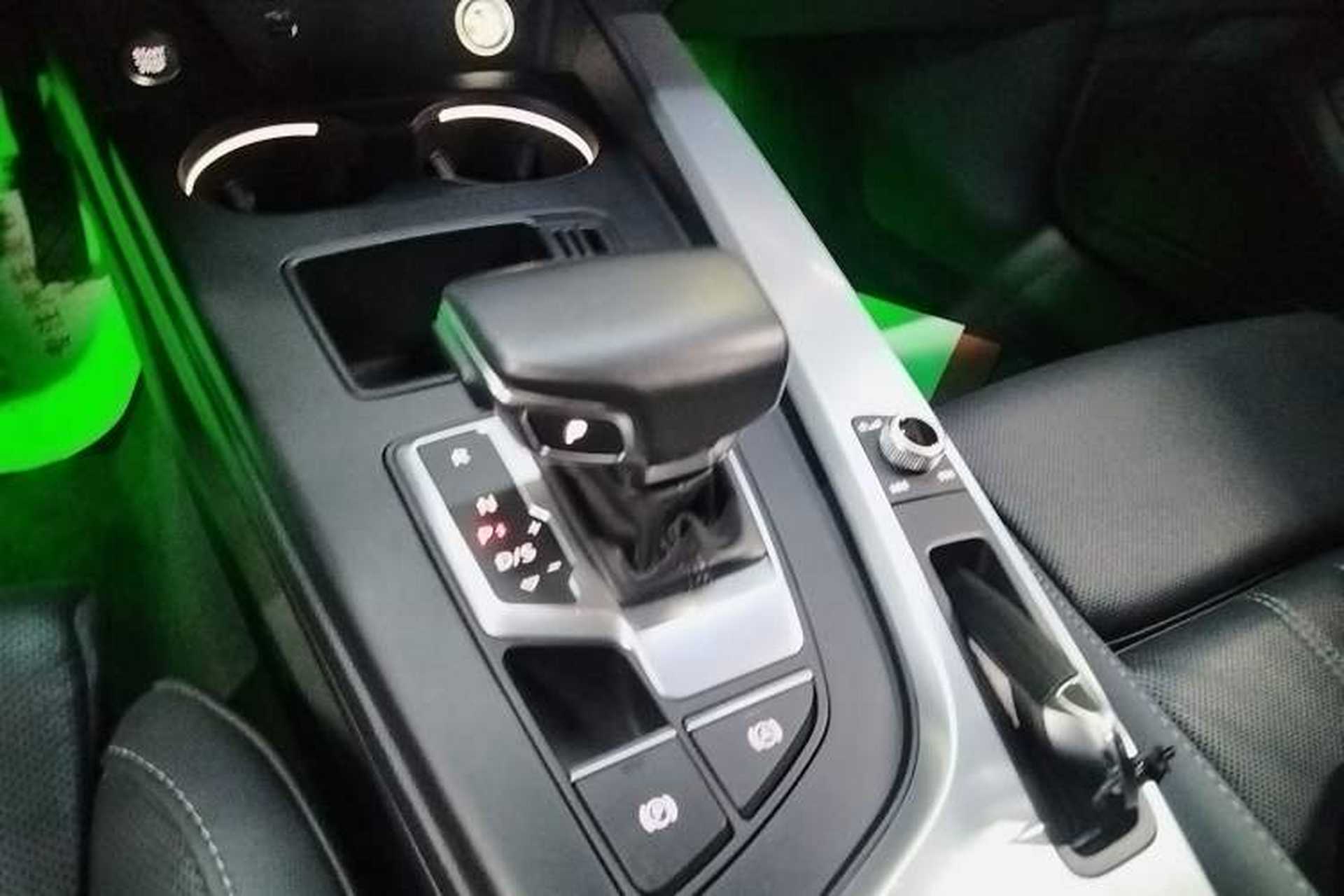 Used Audi A4L 2024 40 TFSI Fashion Dynamic Model Gear Lever