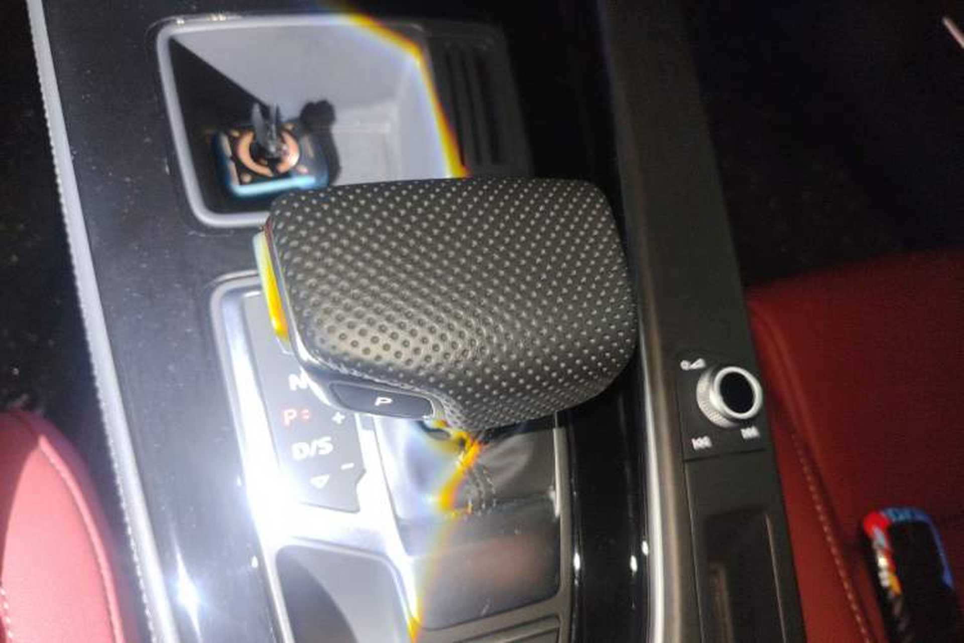 Used Audi A4L 2024 40 TFSI Luxury Dynamic Edition (Starry Night Version) Gear Lever